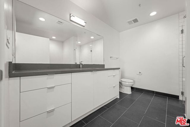 1215 S Bedford Avenue 304, Los Angeles, CA 90035
