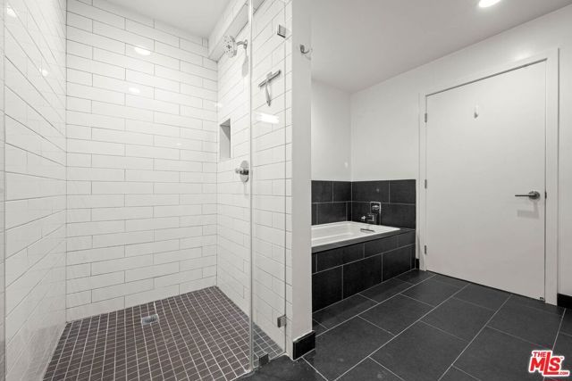 1215 S Bedford Avenue 304, Los Angeles, CA 90035