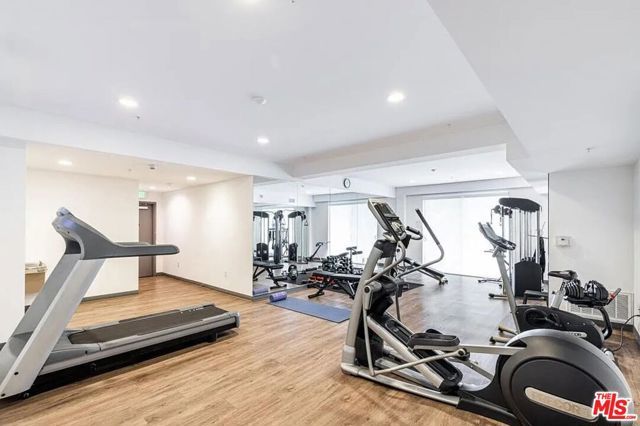 1215 S Bedford Avenue 304, Los Angeles, CA 90035