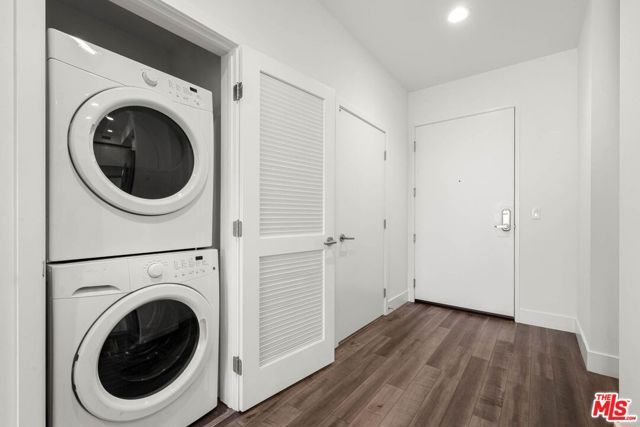 1215 S Bedford Avenue 304, Los Angeles, CA 90035