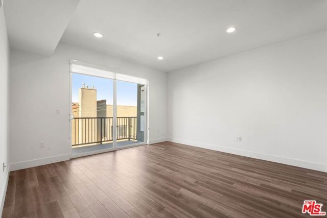 1215 S Bedford Avenue 304, Los Angeles, CA 90035