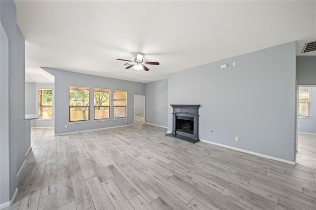 2406 Winter Trail Drive, Conroe, TX 77304