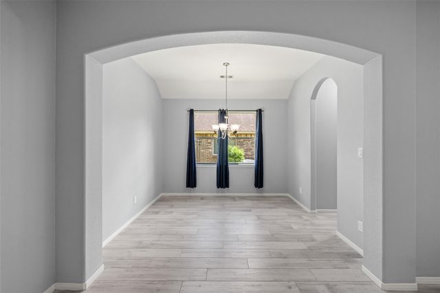 2406 Winter Trail Drive, Conroe, TX 77304