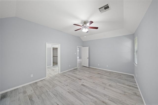 2406 Winter Trail Drive, Conroe, TX 77304
