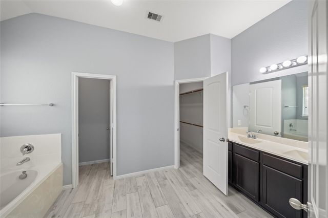 2406 Winter Trail Drive, Conroe, TX 77304