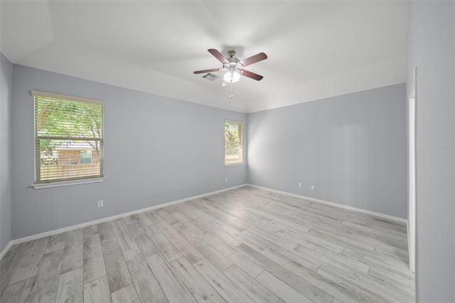 2406 Winter Trail Drive, Conroe, TX 77304
