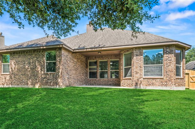 2406 Winter Trail Drive, Conroe, TX 77304