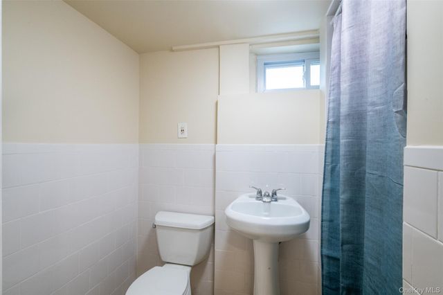 10 Pell Place, Bronx, NY 10464