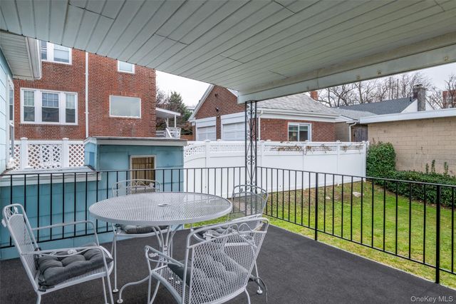 10 Pell Place, Bronx, NY 10464