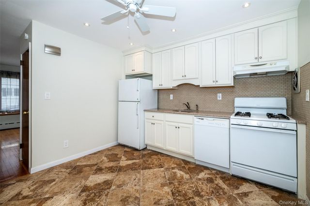 10 Pell Place, Bronx, NY 10464