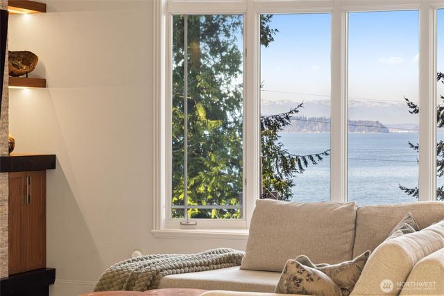 16340 Maplewild Avenue SW, Burien, WA 98166