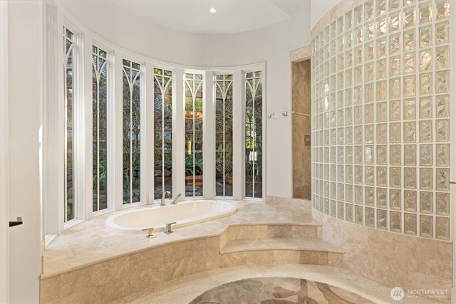 16340 Maplewild Avenue SW, Burien, WA 98166