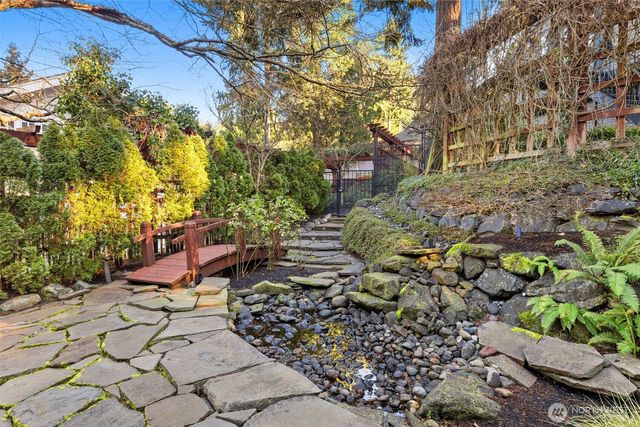 16340 Maplewild Avenue SW, Burien, WA 98166