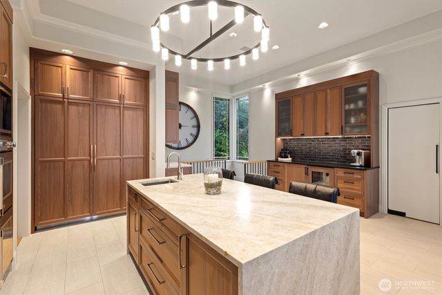 16340 Maplewild Avenue SW, Burien, WA 98166