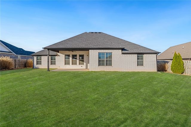 1210 Stoneybrook Lane, Bentonville, AR 72713