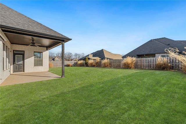 1210 Stoneybrook Lane, Bentonville, AR 72713