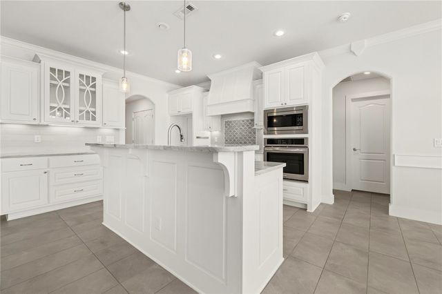 1210 Stoneybrook Lane, Bentonville, AR 72713