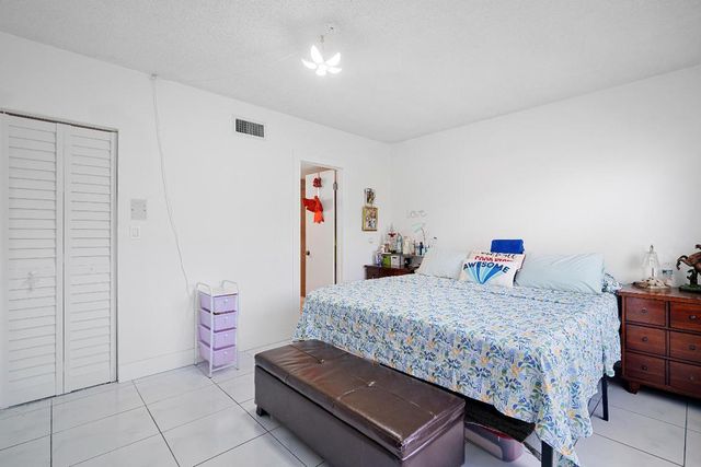 1101 NW 58th Terrace 111, Sunrise, FL 33313
