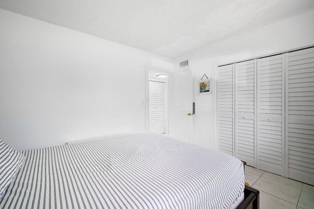 1101 NW 58th Terrace 111, Sunrise, FL 33313