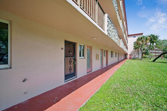 1101 NW 58th Terrace 111, Sunrise, FL 33313