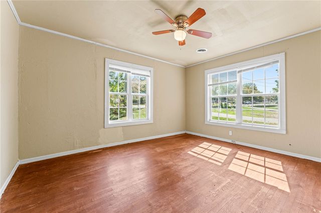 1433 N Garland Avenue, Fayetteville, AR 72703