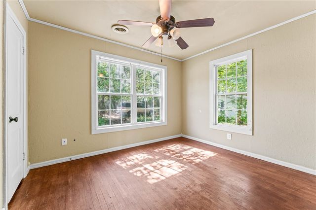 1433 N Garland Avenue, Fayetteville, AR 72703