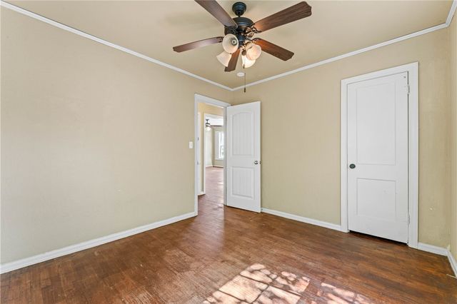 1433 N Garland Avenue, Fayetteville, AR 72703