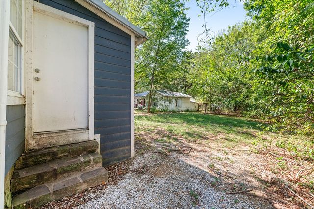 1433 N Garland Avenue, Fayetteville, AR 72703