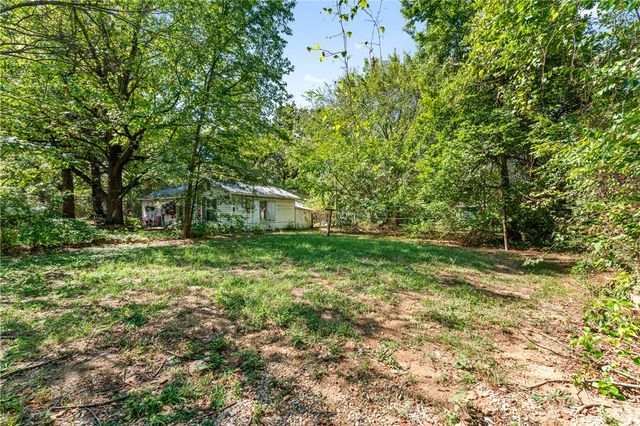 1433 N Garland Avenue, Fayetteville, AR 72703