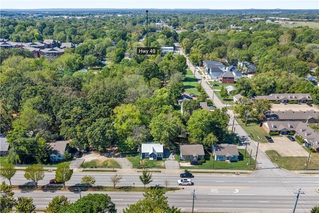 1433 N Garland Avenue, Fayetteville, AR 72703