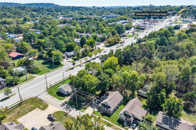 1433 N Garland Avenue, Fayetteville, AR 72703