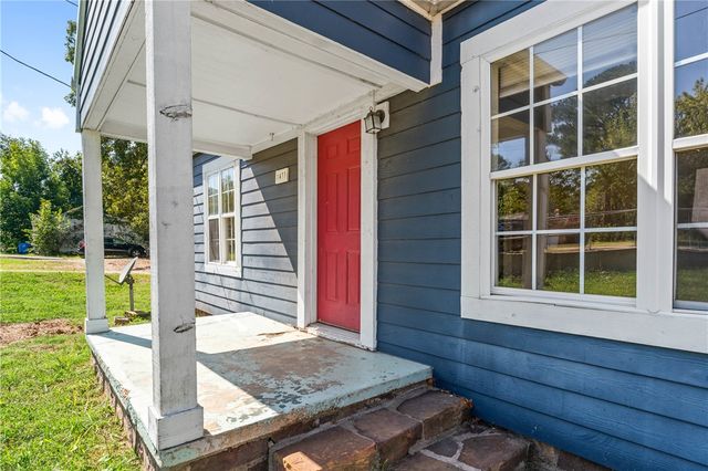 1433 N Garland Avenue, Fayetteville, AR 72703