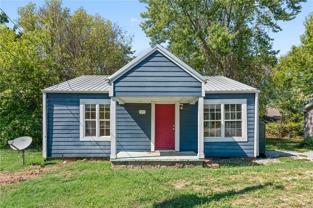 1433 N Garland Avenue, Fayetteville, AR 72703