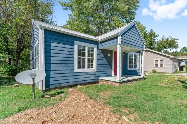 1433 N Garland Avenue, Fayetteville, AR 72703