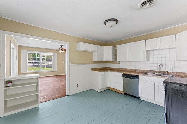 1433 N Garland Avenue, Fayetteville, AR 72703