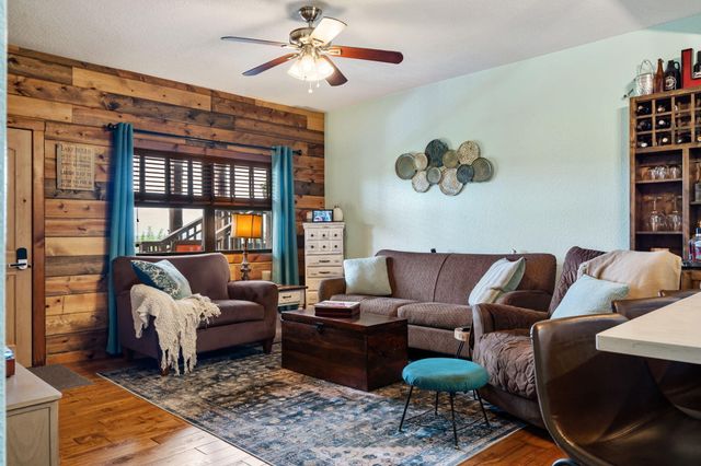 6089 State Hwy Dd 103, Branson West, MO 65737