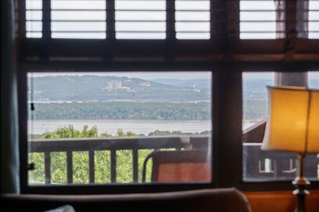 6089 State Hwy Dd 103, Branson West, MO 65737