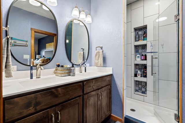 6089 State Hwy Dd 103, Branson West, MO 65737