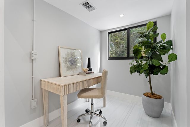 4951 SW 94th Way, Cooper City, FL 33328