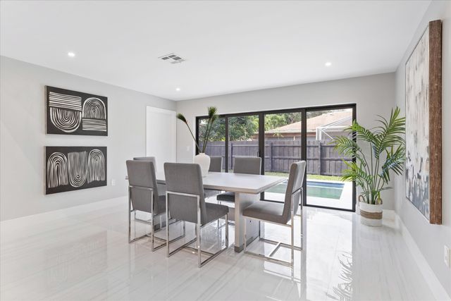 4951 SW 94th Way, Cooper City, FL 33328