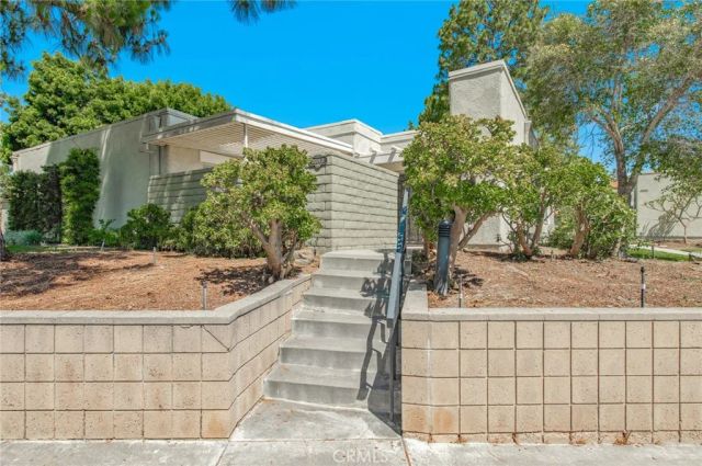 2264 Via Puerta B, Laguna Woods, CA 92637