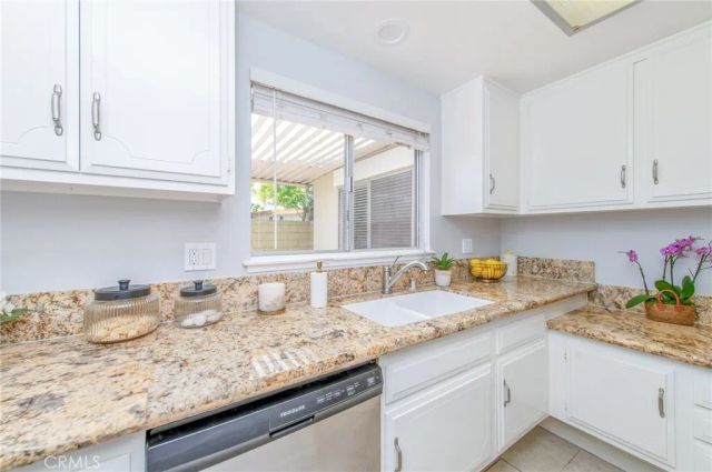 2264 Via Puerta B, Laguna Woods, CA 92637