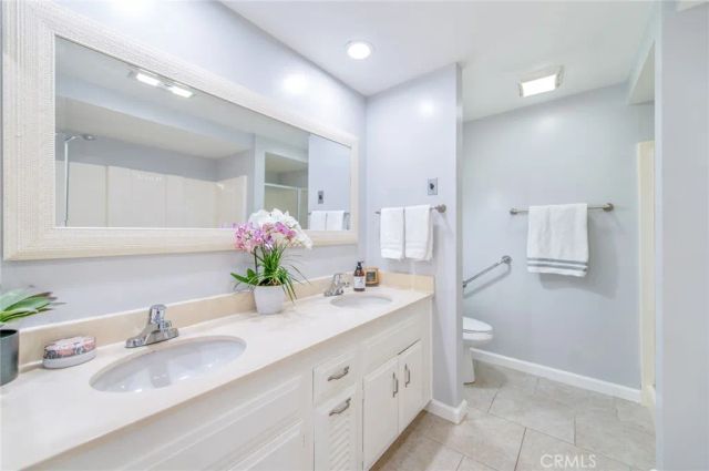 2264 Via Puerta B, Laguna Woods, CA 92637