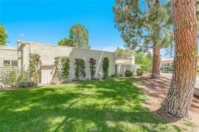 2264 Via Puerta B, Laguna Woods, CA 92637