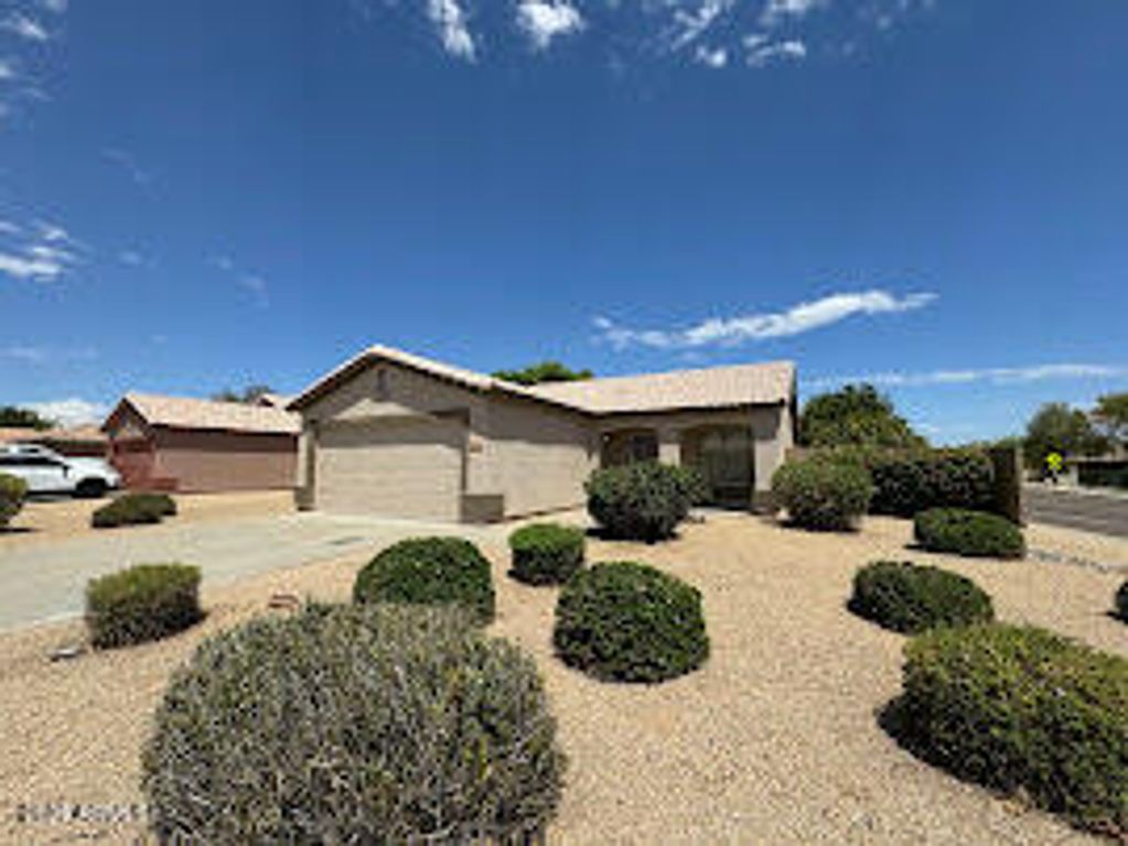 17701 N Woodrose Avenue, Surprise, AZ 85374