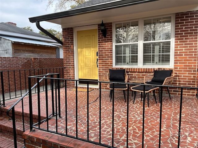 637 Columbus Drive B, Savannah, GA 31405
