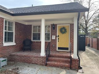 637 Columbus Drive B, Savannah, GA 31405