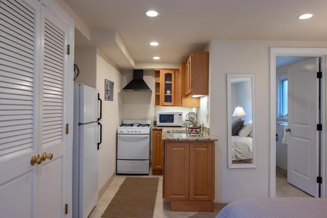 938 Lighthouse Avenue, Pacific Grove, CA 93950