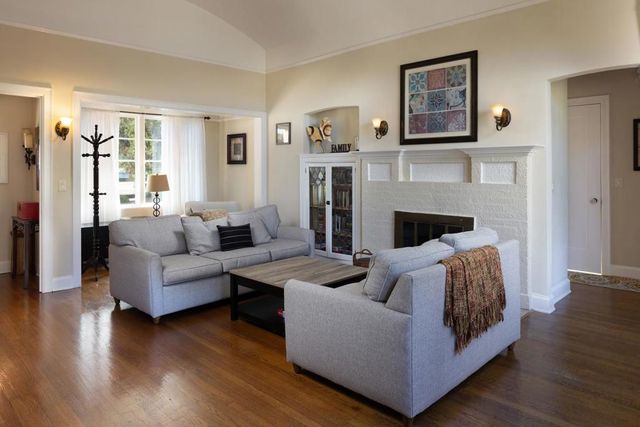 938 Lighthouse Avenue, Pacific Grove, CA 93950