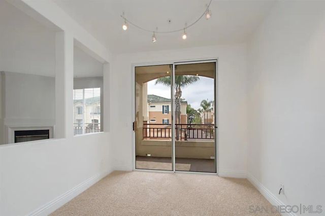 12368 Carmel Country Road 201, San Diego, CA 92130